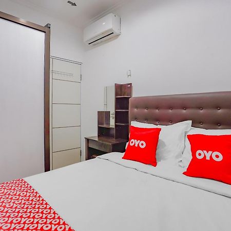 Spot On 90110 A1 Pakis Argosari Hotel Surabaya Exterior photo