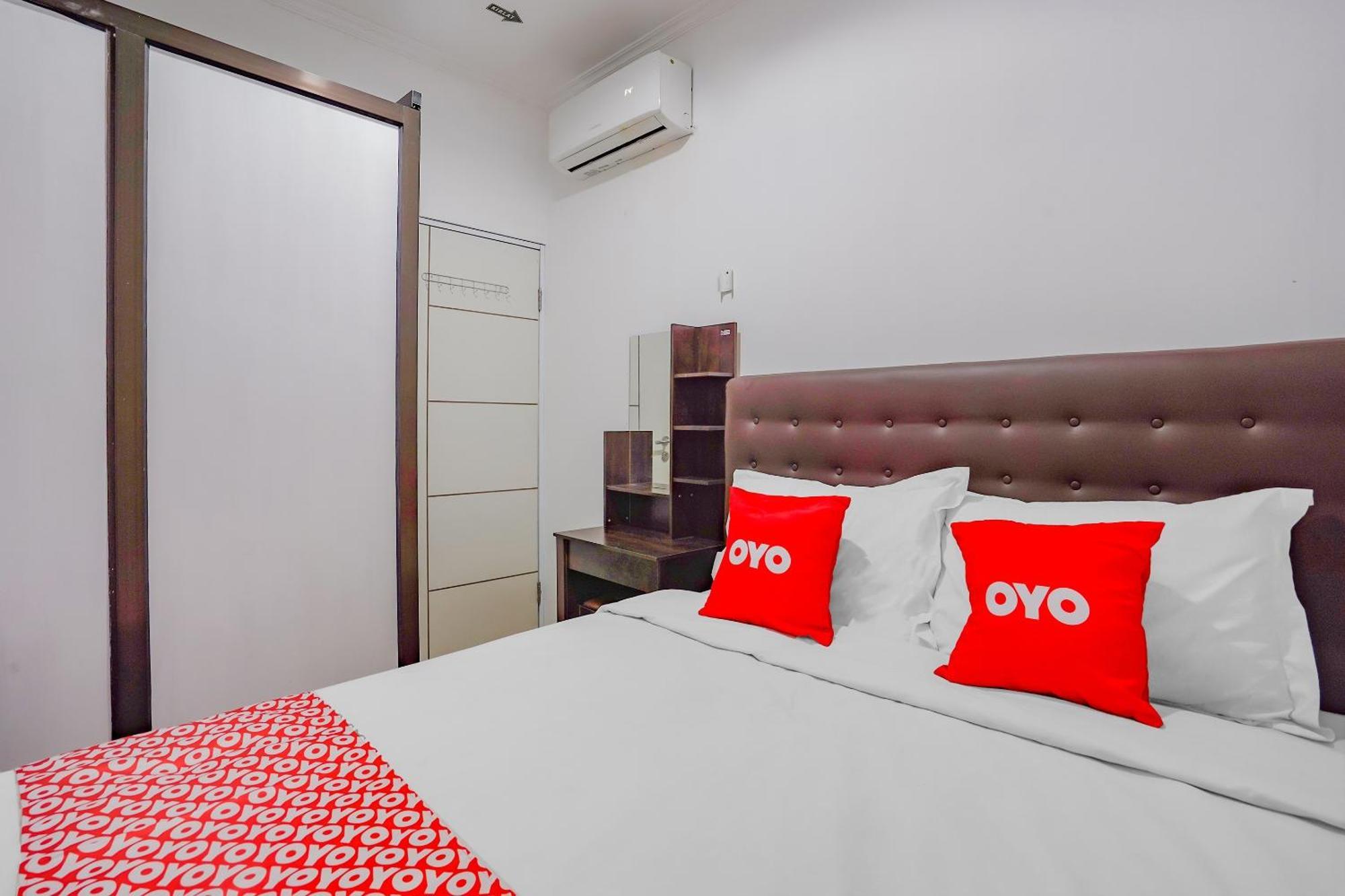 Spot On 90110 A1 Pakis Argosari Hotel Surabaya Exterior photo